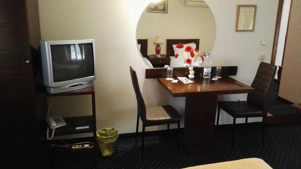 Guest House Solo Shumen Dış mekan fotoğraf